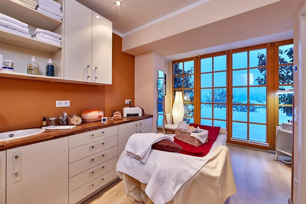 **** Hotel Romantik Alpenhotel Waxenstein Grainau Germany